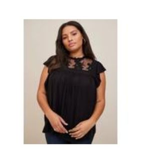 Torrid Sz 1 Lace inset flutter sleeve blouse
